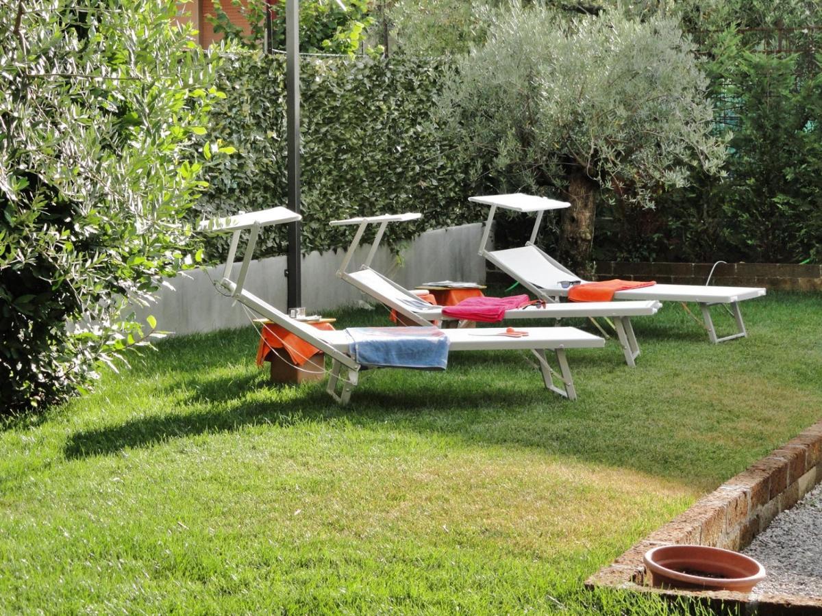 Villa Donne Del Lago Vittoria Salo Exterior photo