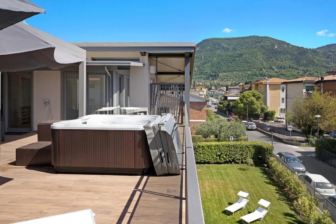 Villa Donne Del Lago Vittoria Salo Exterior photo