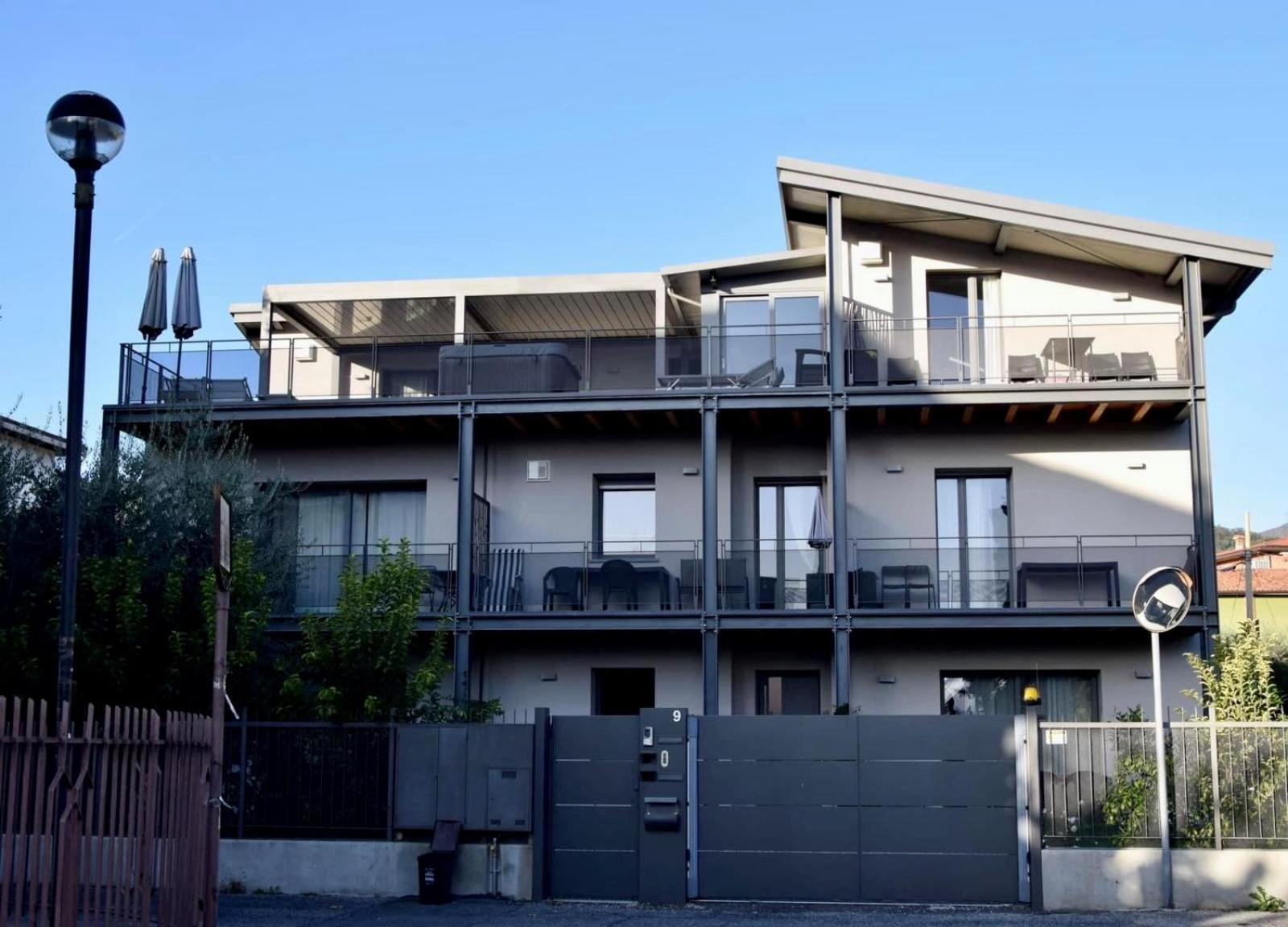 Villa Donne Del Lago Vittoria Salo Exterior photo